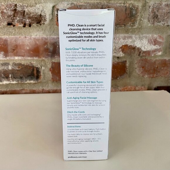 PMD Clean Smart Facial Cleansing Device, SonicGlow Technology, New in Box. - Picture 3 of 11